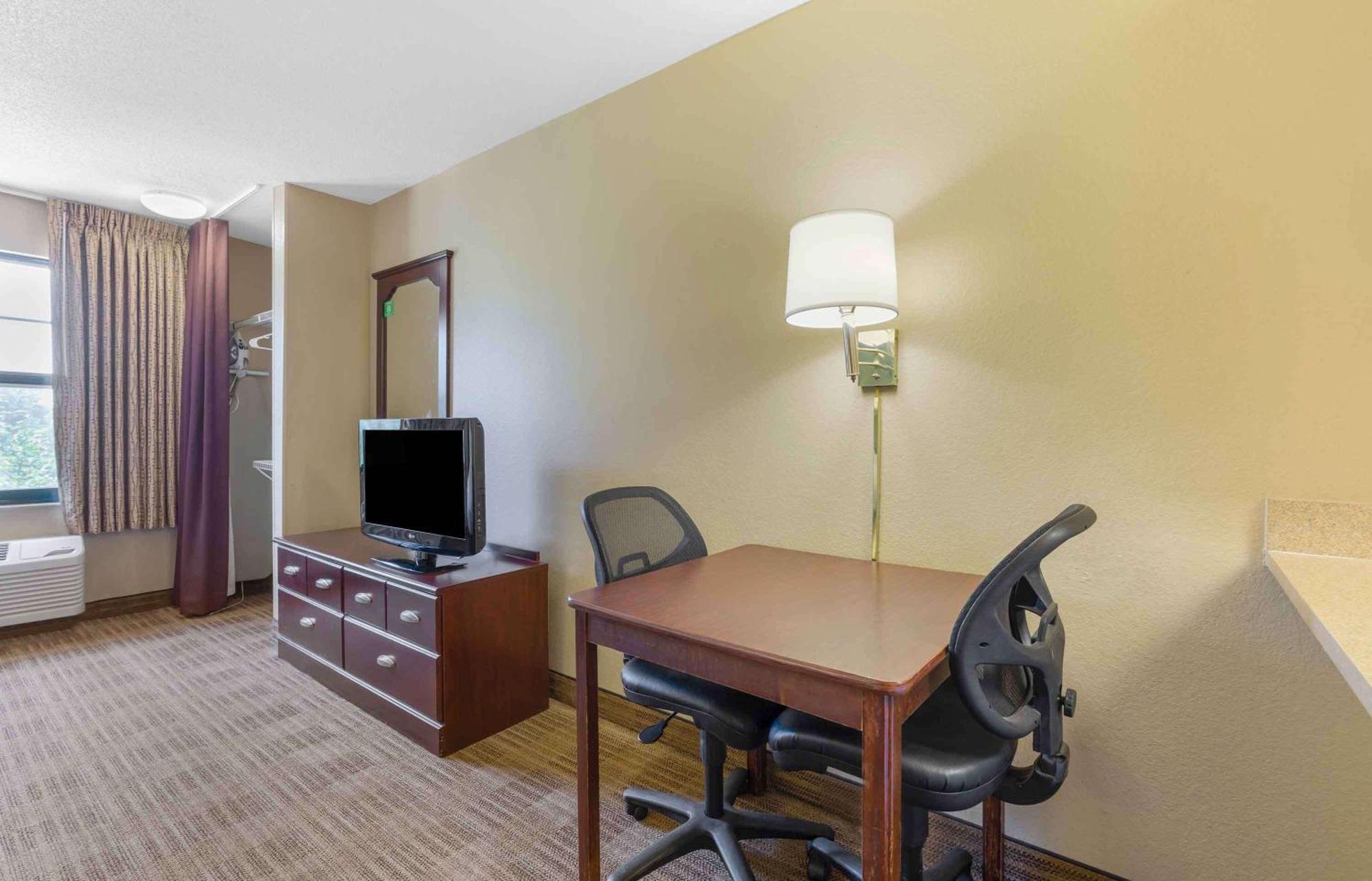 เอ็กซ์เทนด์ สเตย์ อเมริกา ฮาร์ตฟอร์ด แมนเชสเตอร์ Hotel ภายนอก รูปภาพ