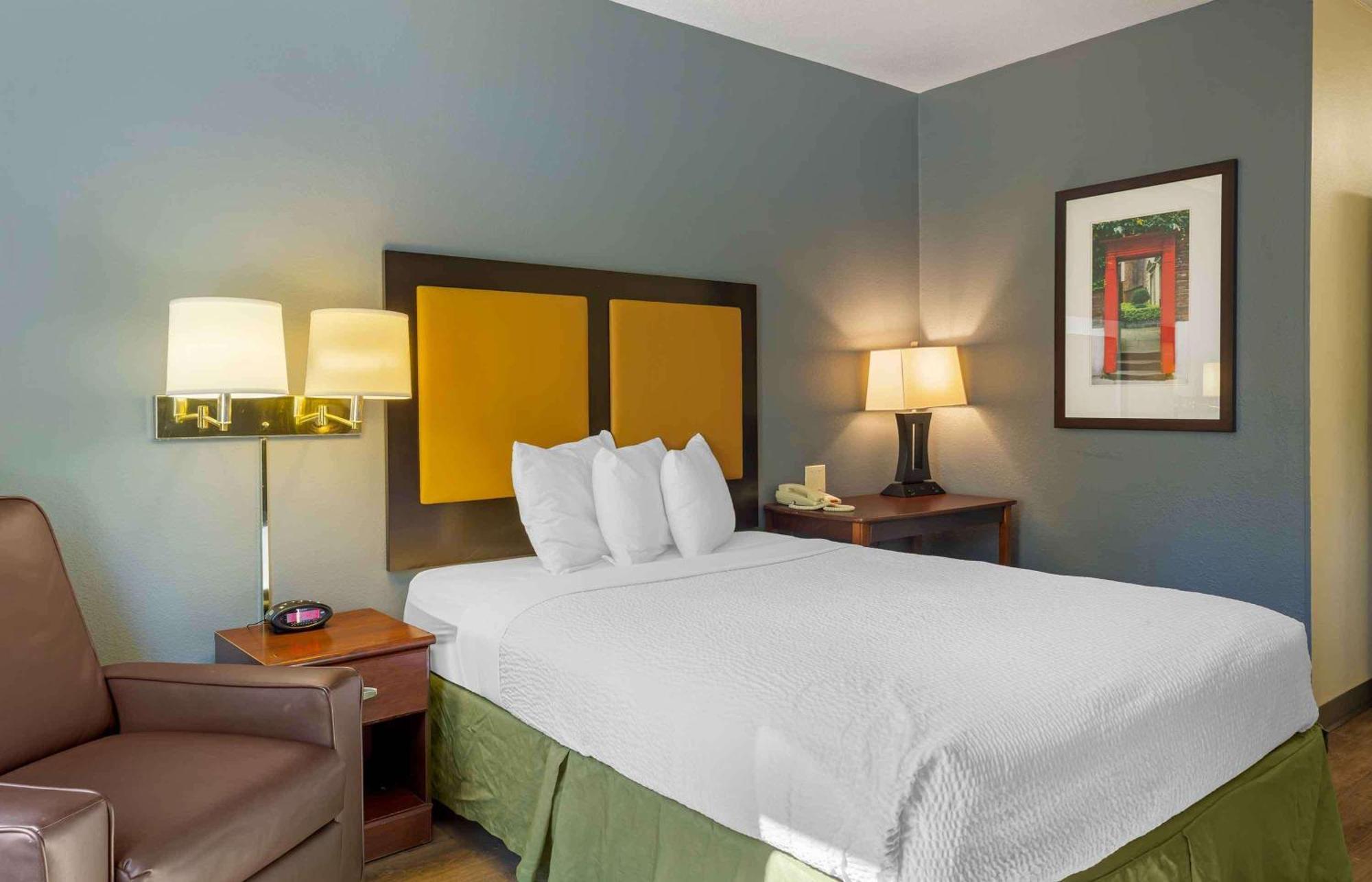 เอ็กซ์เทนด์ สเตย์ อเมริกา ฮาร์ตฟอร์ด แมนเชสเตอร์ Hotel ภายนอก รูปภาพ