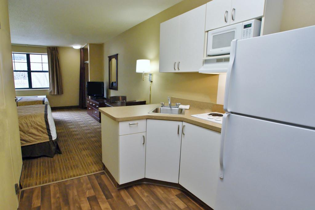 เอ็กซ์เทนด์ สเตย์ อเมริกา ฮาร์ตฟอร์ด แมนเชสเตอร์ Hotel ภายนอก รูปภาพ